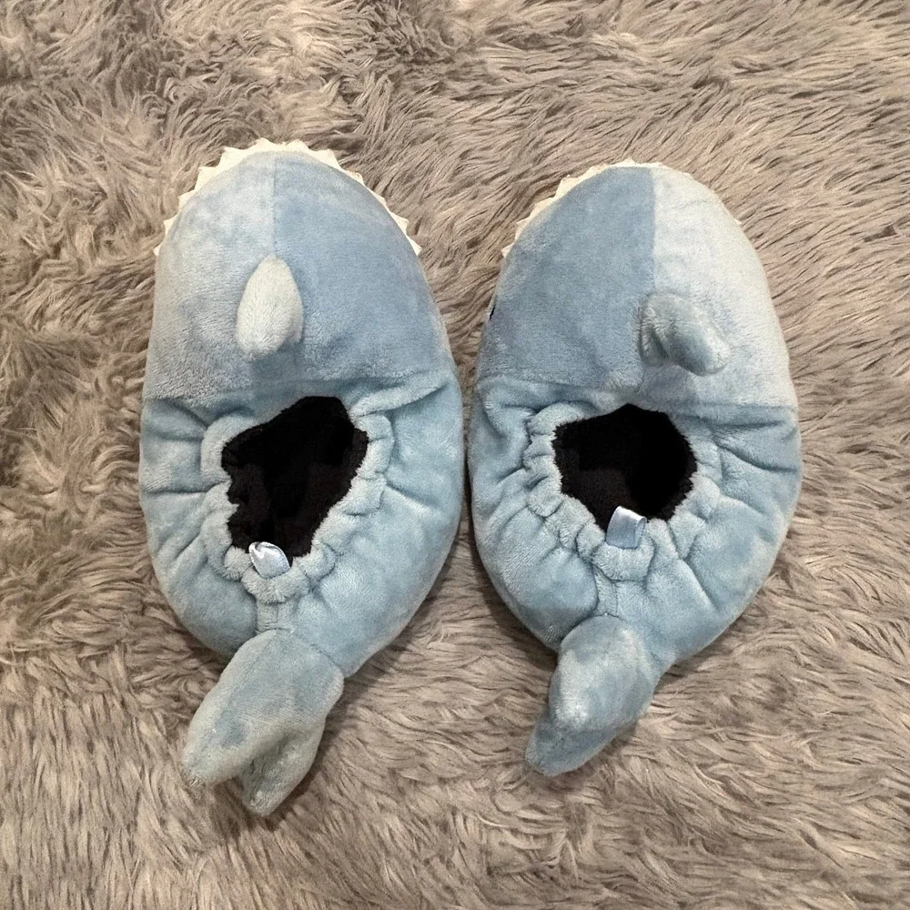 Old Navy Shark Slippers Light Blue House‎ Shoes Toddler 7/8c Unisex